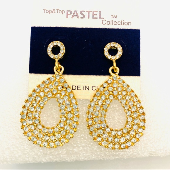 Earrings Crystal Tear Drop. Pierced - Picture 6 of 8